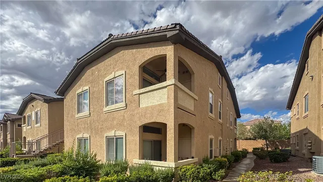 $1,395 | 8985 South Durango Drive, Unit 1087, Las Vegas, NV 89113