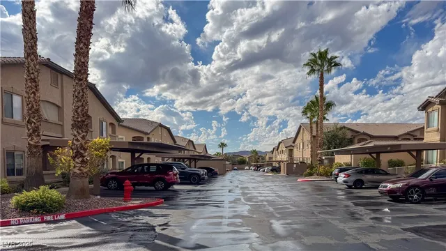 $1,395 | 8985 South Durango Drive, Unit 1087, Las Vegas, NV 89113