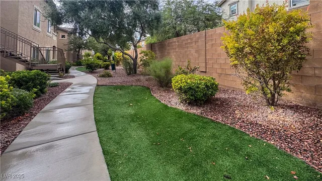 $1,395 | 8985 South Durango Drive, Unit 1087, Las Vegas, NV 89113