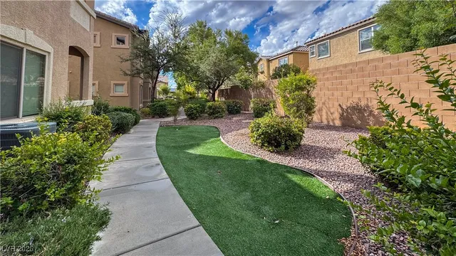 $1,395 | 8985 South Durango Drive, Unit 1087, Las Vegas, NV 89113