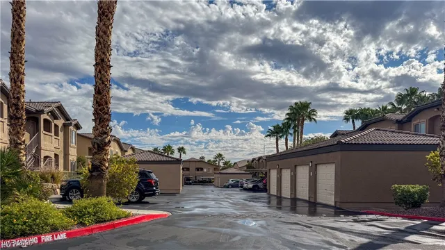 $1,395 | 8985 South Durango Drive, Unit 1087, Las Vegas, NV 89113