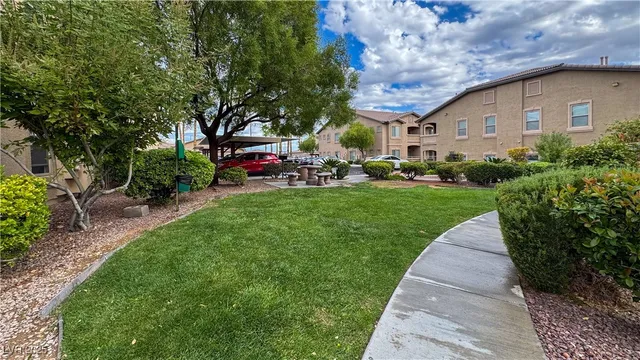 $1,395 | 8985 South Durango Drive, Unit 1087, Las Vegas, NV 89113