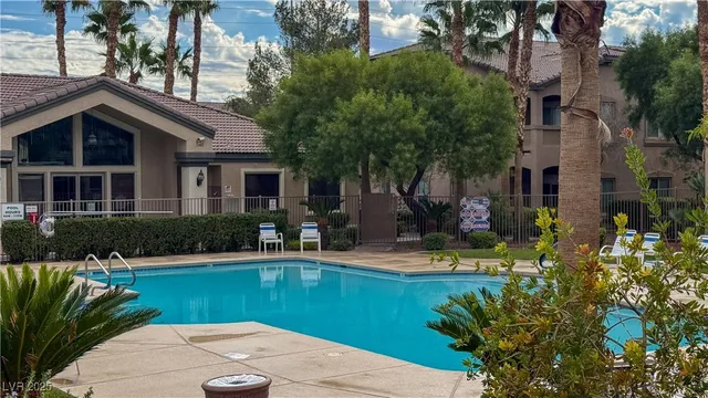 $1,395 | 8985 South Durango Drive, Unit 1087, Las Vegas, NV 89113