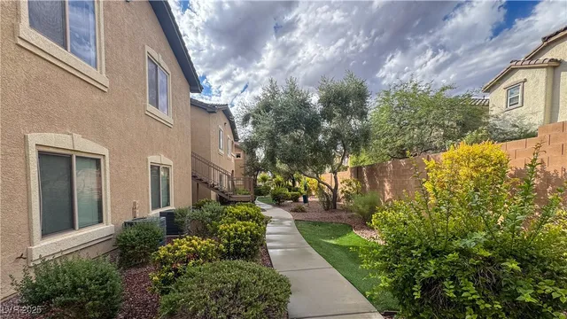 $1,395 | 8985 South Durango Drive, Unit 1087, Las Vegas, NV 89113