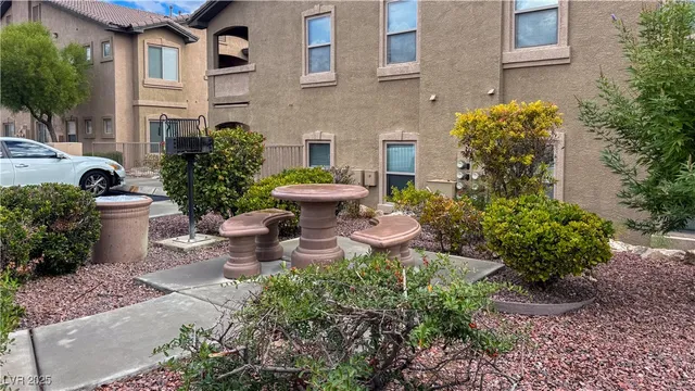 $1,395 | 8985 South Durango Drive, Unit 1087, Las Vegas, NV 89113