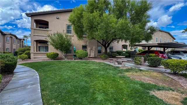 $1,395 | 8985 South Durango Drive, Unit 1087, Las Vegas, NV 89113