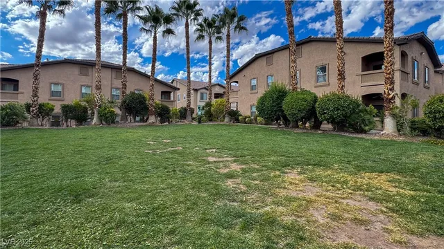 $1,395 | 8985 South Durango Drive, Unit 1087, Las Vegas, NV 89113