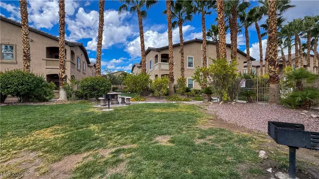 $1,395 | 8985 South Durango Drive, Unit 1087, Las Vegas, NV 89113