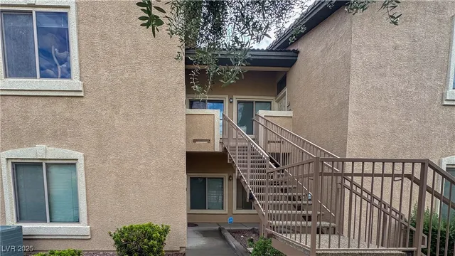 $1,395 | 8985 South Durango Drive, Unit 1087, Las Vegas, NV 89113