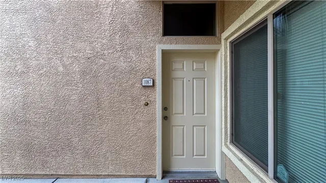 $1,395 | 8985 South Durango Drive, Unit 1087, Las Vegas, NV 89113
