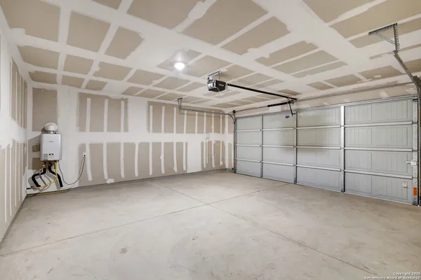 $1,995 | 11637 Anselmo, San Antonio, TX 78254