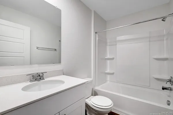 $1,995 | 11637 Anselmo, San Antonio, TX 78254