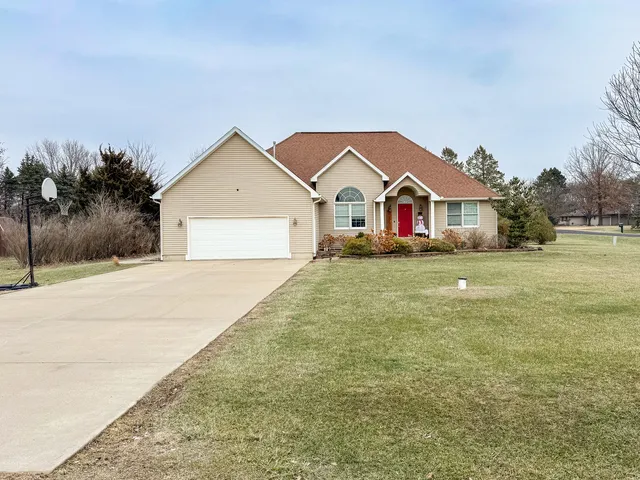 $315,000 | 10052 Landmark Drive, Rock Falls, IL 61071