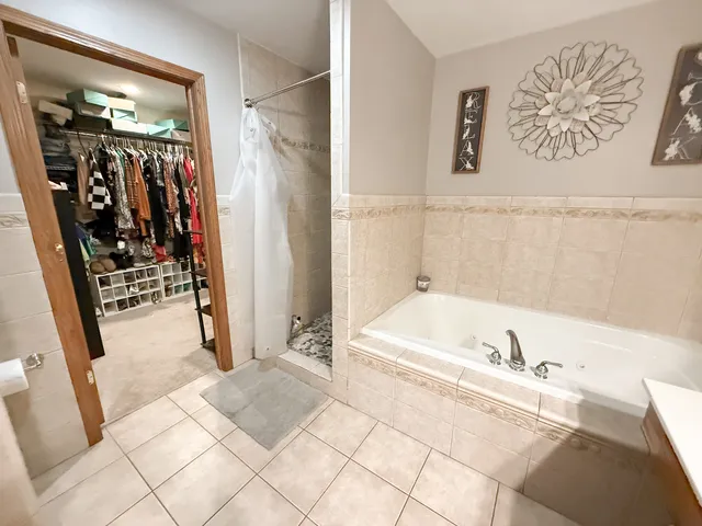 $315,000 | 10052 Landmark Drive, Rock Falls, IL 61071