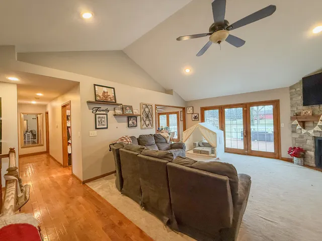 $315,000 | 10052 Landmark Drive, Rock Falls, IL 61071