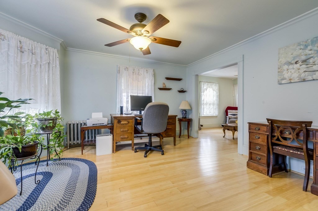 9 Trowbridge Circuit Worcester, MA 01603 - Photo 17 of 40 a living room with furniture