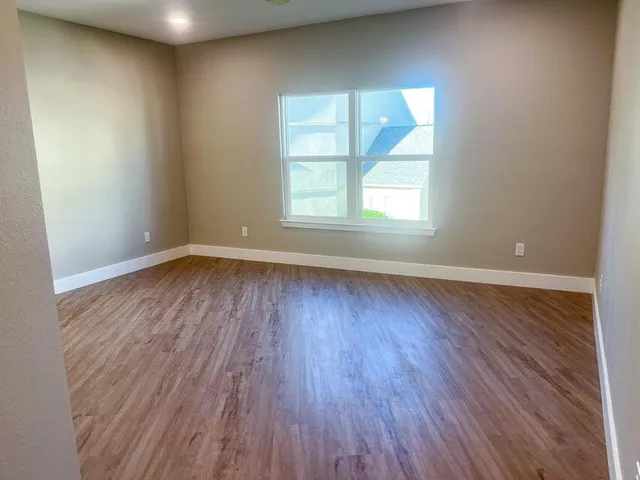 $2,650 | 2885 Leahs Lane, Navarre, FL 32566