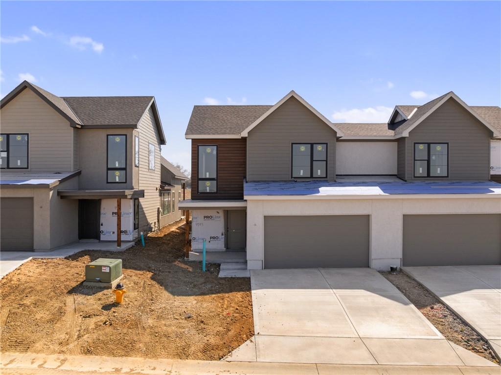 9593 Jupiter Street Lenexa, KS 66219 - Photo 2 of 60