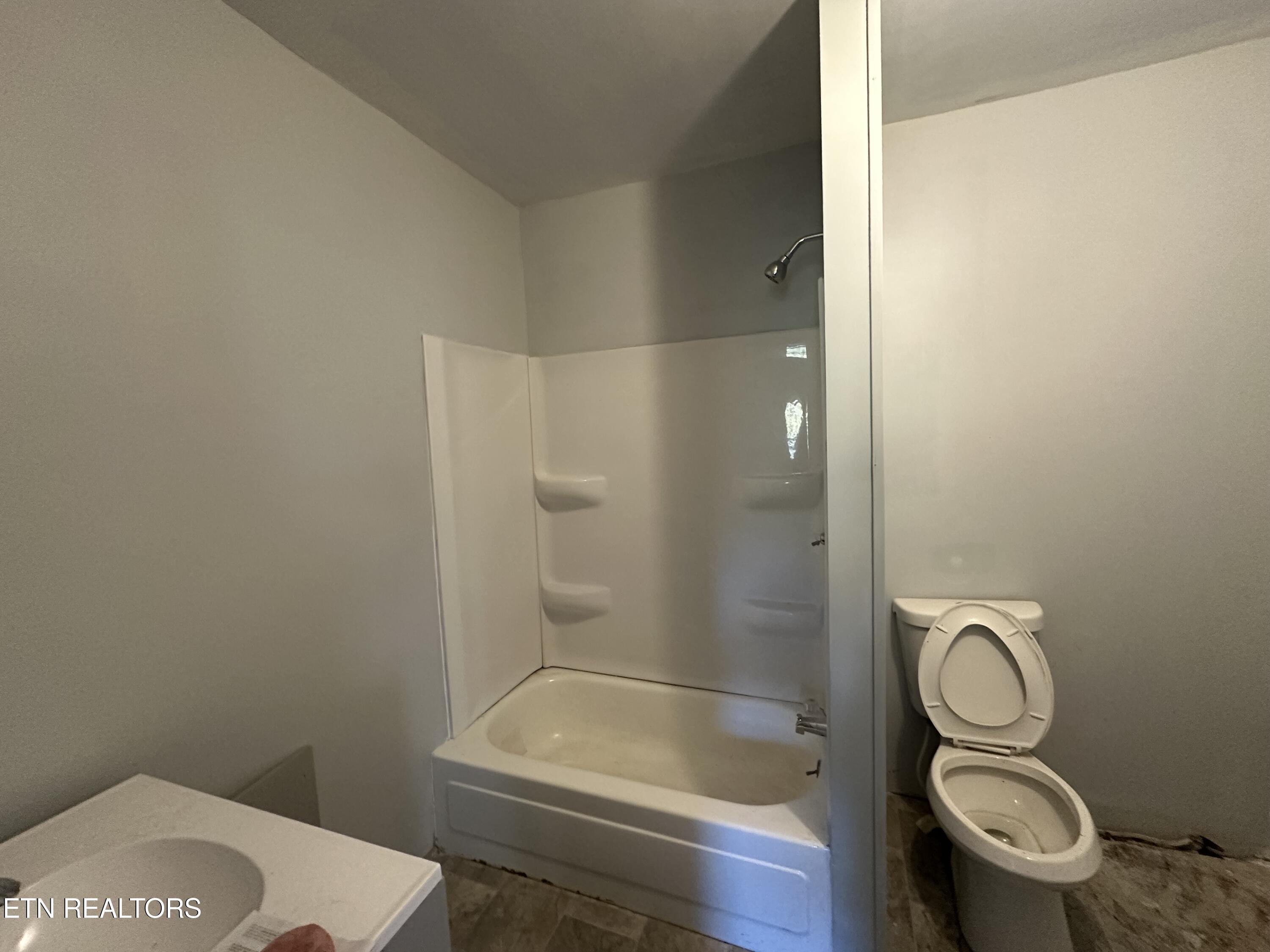 1377 Dr Thomas Walker Road Ewing, VA 24248 - Photo 8 of 17 IMG_4113