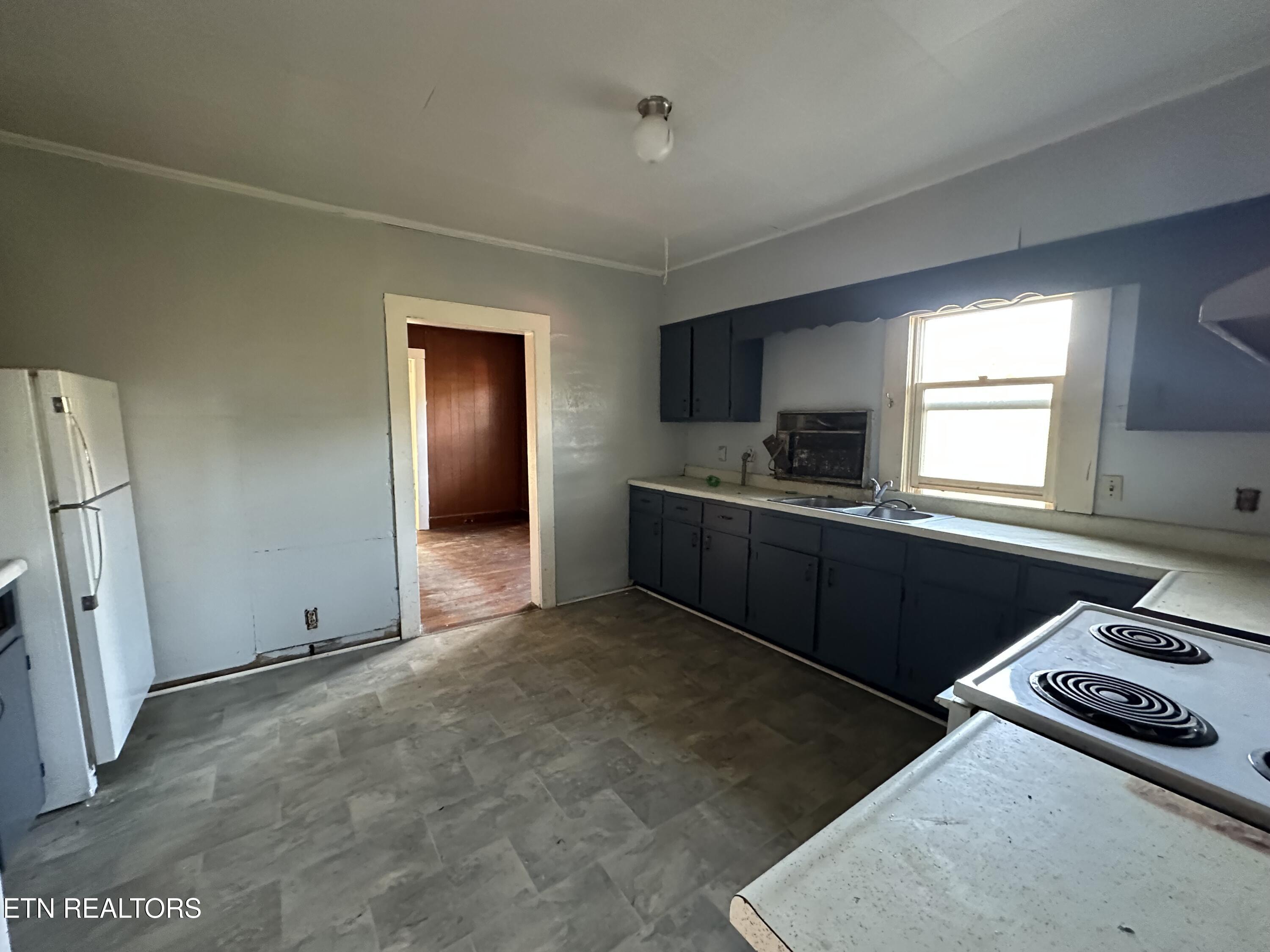 1377 Dr Thomas Walker Road Ewing, VA 24248 - Photo 9 of 17 IMG_4115