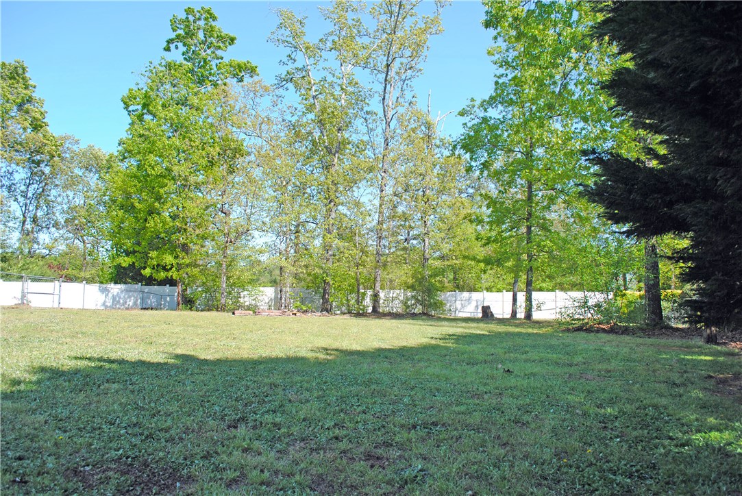 4328 Midway Road Belton, SC 29627 - Photo 8 of 36