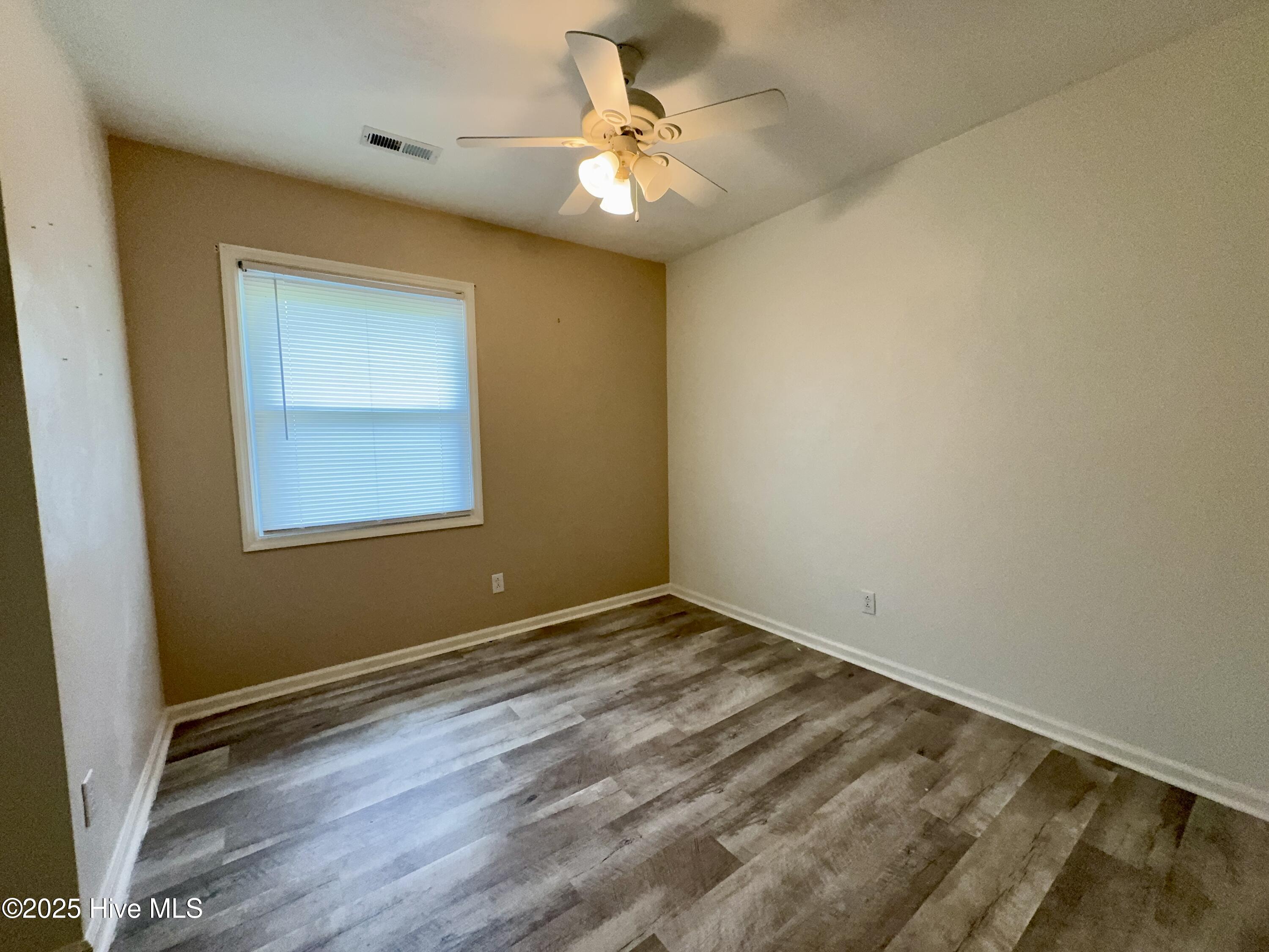 2001 Savin Road Elizabeth City, NC 27909 - Photo 14 of 31 Bedroom 3
