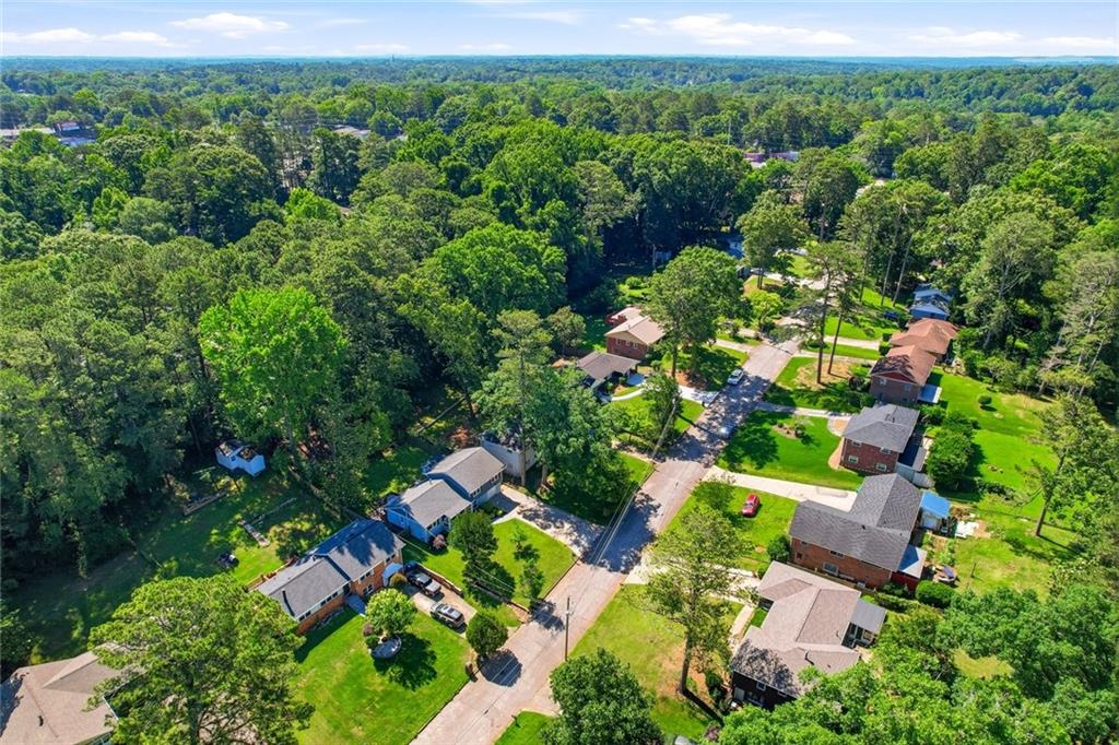 1430 Thomas Road Decatur, GA 30030 - Photo 39 of 42 an aerial view of residential houses with outdoor space and trees all around