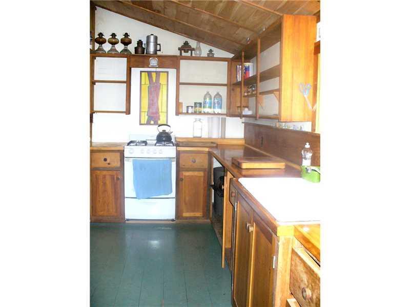 186 Bald Head Road Arrowsic, ME 04530 - Photo 5 of 19 Kitchen.