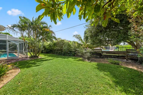 $949,000 | 73 Fairview East, Tequesta, FL 33469