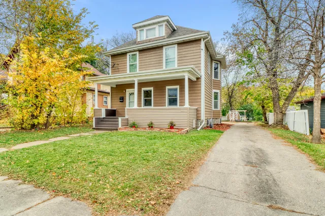$240,000 | 609 3rd Avenue South, Moorhead, MN 56560