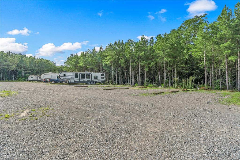 126 Oscar Kilpatrick Road Gibsland, LA 71028 - Photo 5 of 40