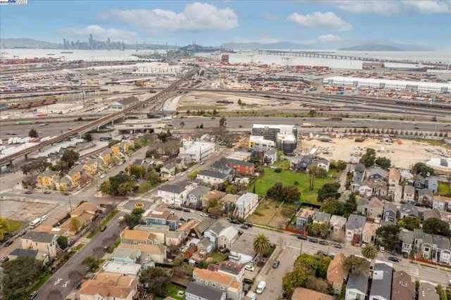 $1,299,000 | 1745 Chase Street, Oakland, CA 94607