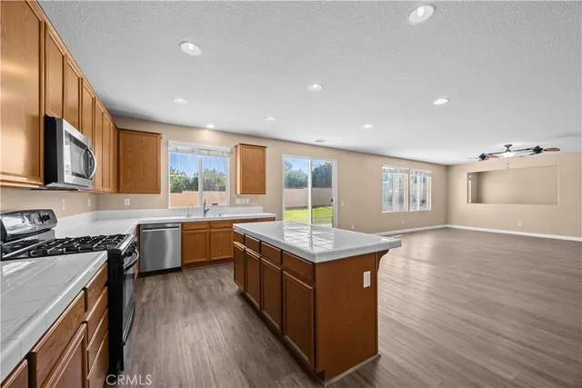 $4,200 | 38442 Wakefield Place, Palmdale, CA 93551