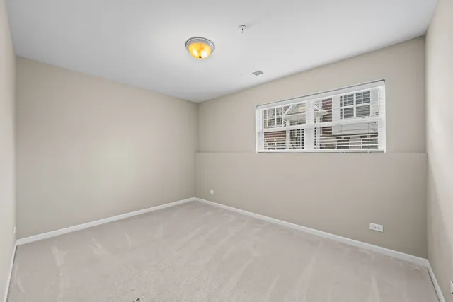 $435,000 | 1160 Evergreen Avenue, Des Plaines, IL 60016