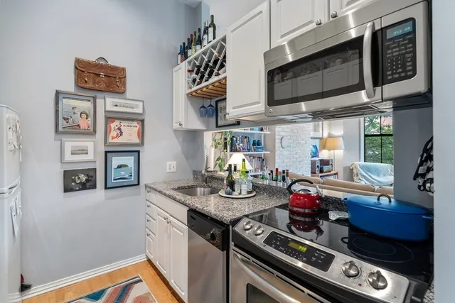 $3,300 | 406 Columbus Avenue, Unit 2, Boston, MA 02116