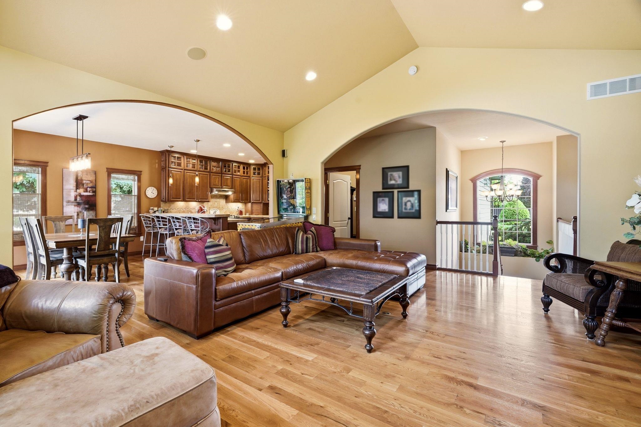 3016 West Westover Lane Spokane, WA 99208 - Photo 3 of 48