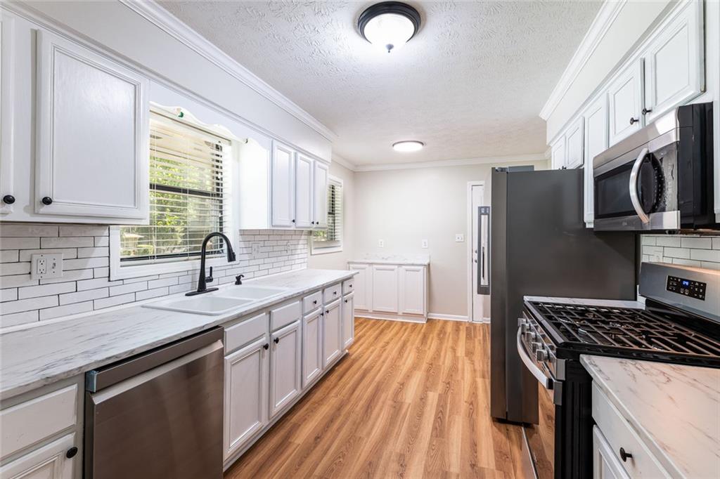 1947 Farris Drive Decatur, GA 30032 - Photo 4 of 34