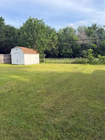 $1,850 | 11221 Trail Lane, Balch Springs, TX 75180