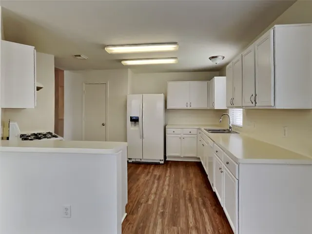 $1,950 | 2114 English Green Way, Fresno, TX 77545