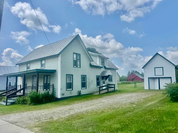 $250,000 | 303 Pleasant Street, Enosburg Falls, VT 05450