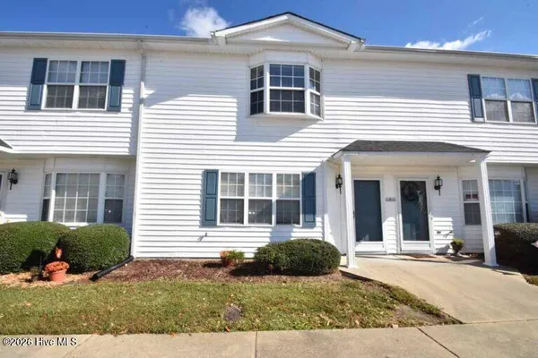 $1,100 | 3929 Sterling Pointe Drive, Unit AAA5, Winterville, NC 28590
