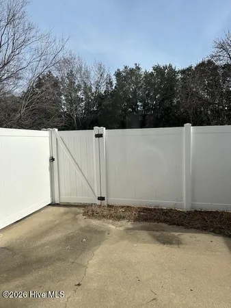 $1,100 | 3929 Sterling Pointe Drive, Unit AAA5, Winterville, NC 28590