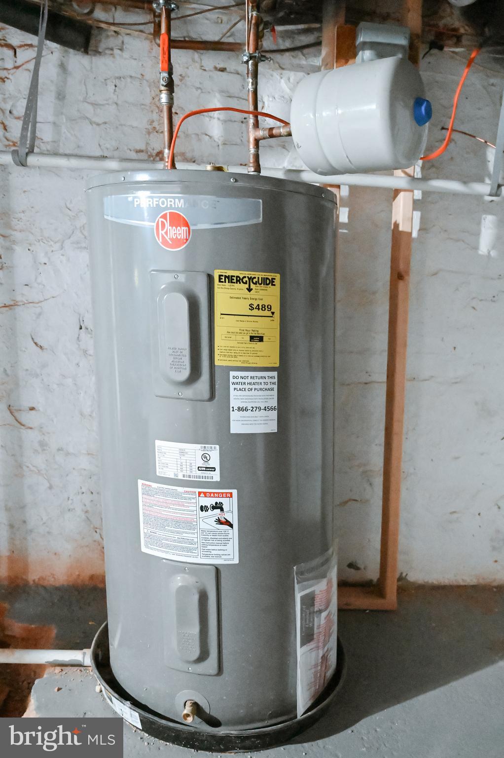 2214 East Fayette Street Baltimore, MD 21231 - Photo 38 of 40 a view of water heater room