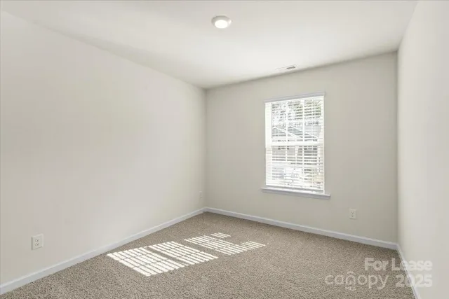 $2,300 | 1339 37th Ave Lane Northeast, Hickory, NC 28601