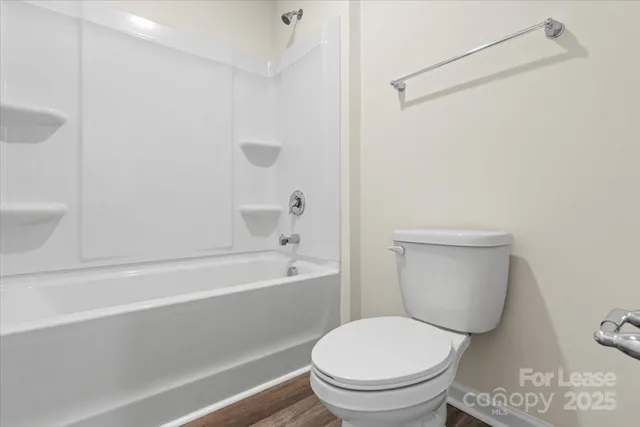 $2,300 | 1339 37th Ave Lane Northeast, Hickory, NC 28601