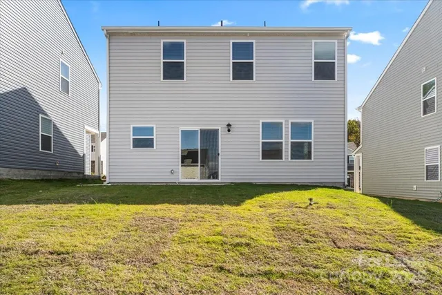 $2,300 | 1339 37th Ave Lane Northeast, Hickory, NC 28601