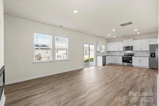 $2,300 | 1339 37th Ave Lane Northeast, Hickory, NC 28601