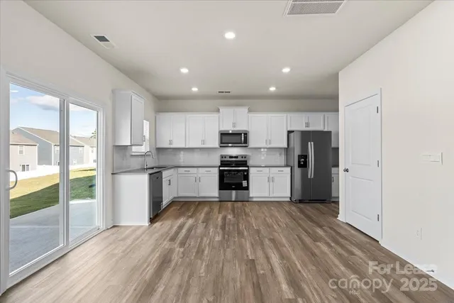 $2,300 | 1339 37th Ave Lane Northeast, Hickory, NC 28601