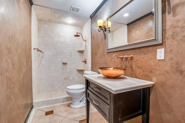 $2,800 | 813 Woodway Lane, Richardson, TX 75081