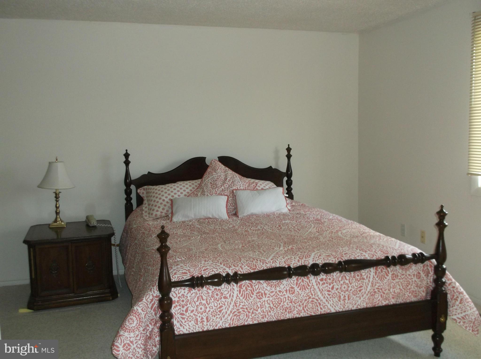 Bedroom (Master)
